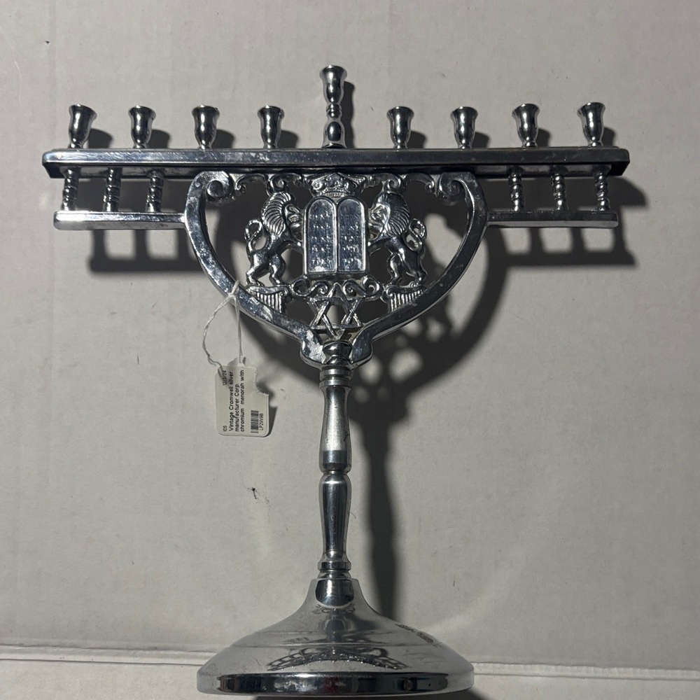 Vintage Elegant Cromwell  Menorah